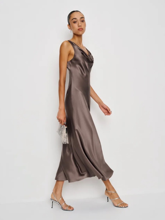 Reformation Dresses & Skirts - REFORMATION BRYN SILK DRESS